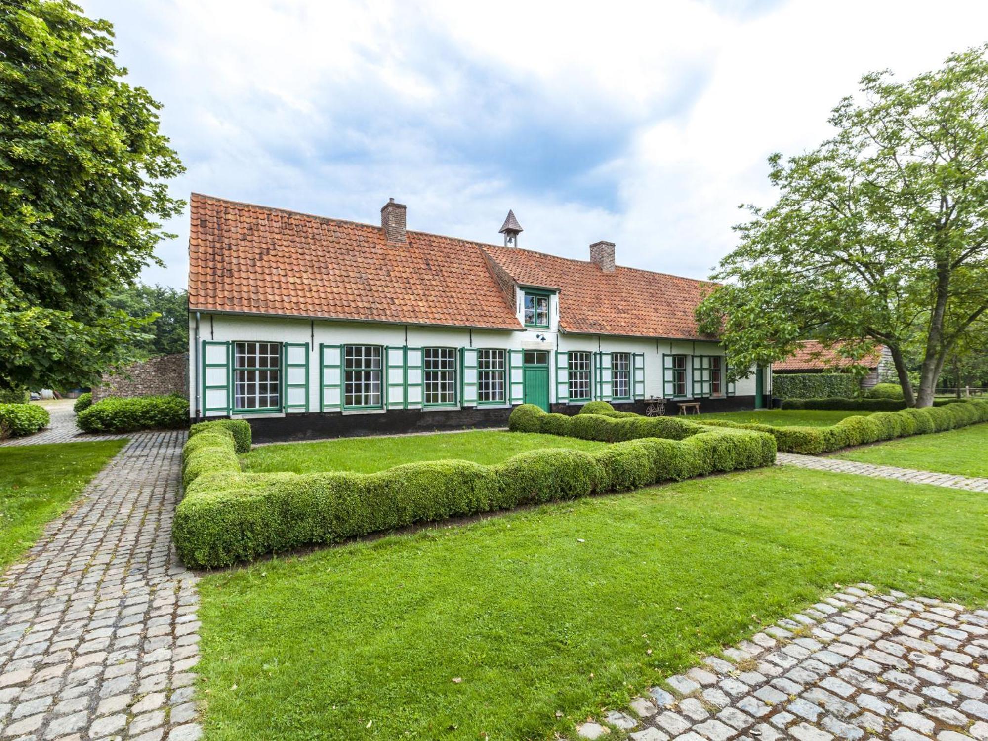 Beautiful Farmhouse In Beernem With Big Garden Bagian luar foto